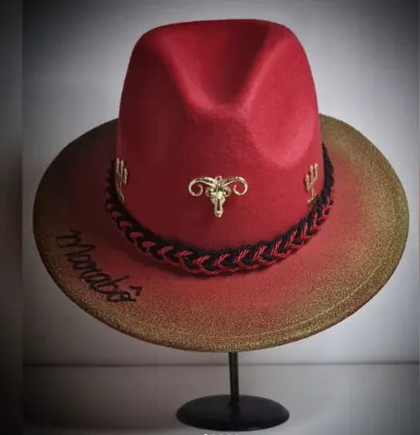 Chapéu de Exu, peça feita à mão