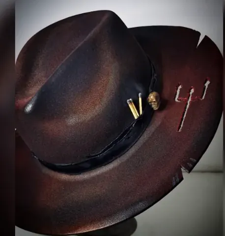 Chapéu de Exu, peça feita à mão
